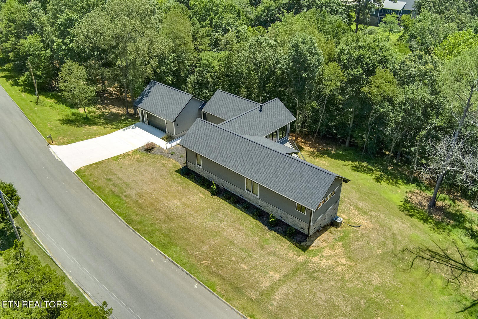 10001 Scenic View Dr