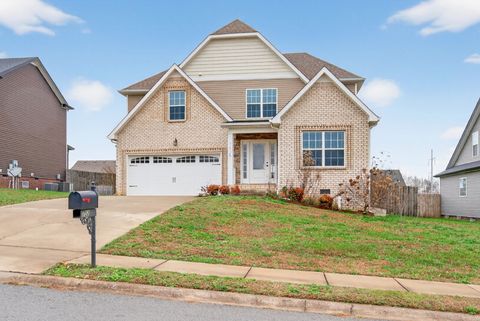 752 Crestone Ln Clarksville TN 37042