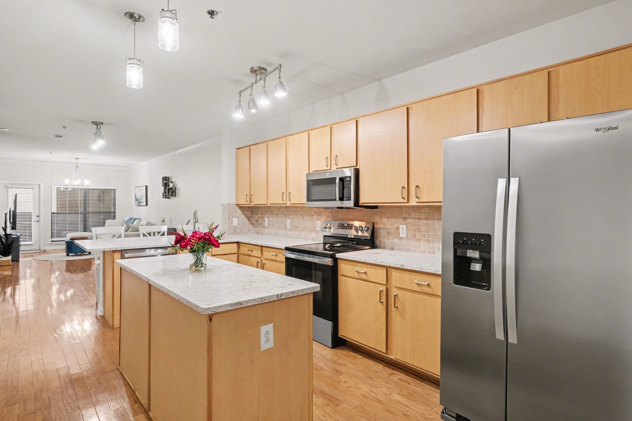 1803 Broadway 305