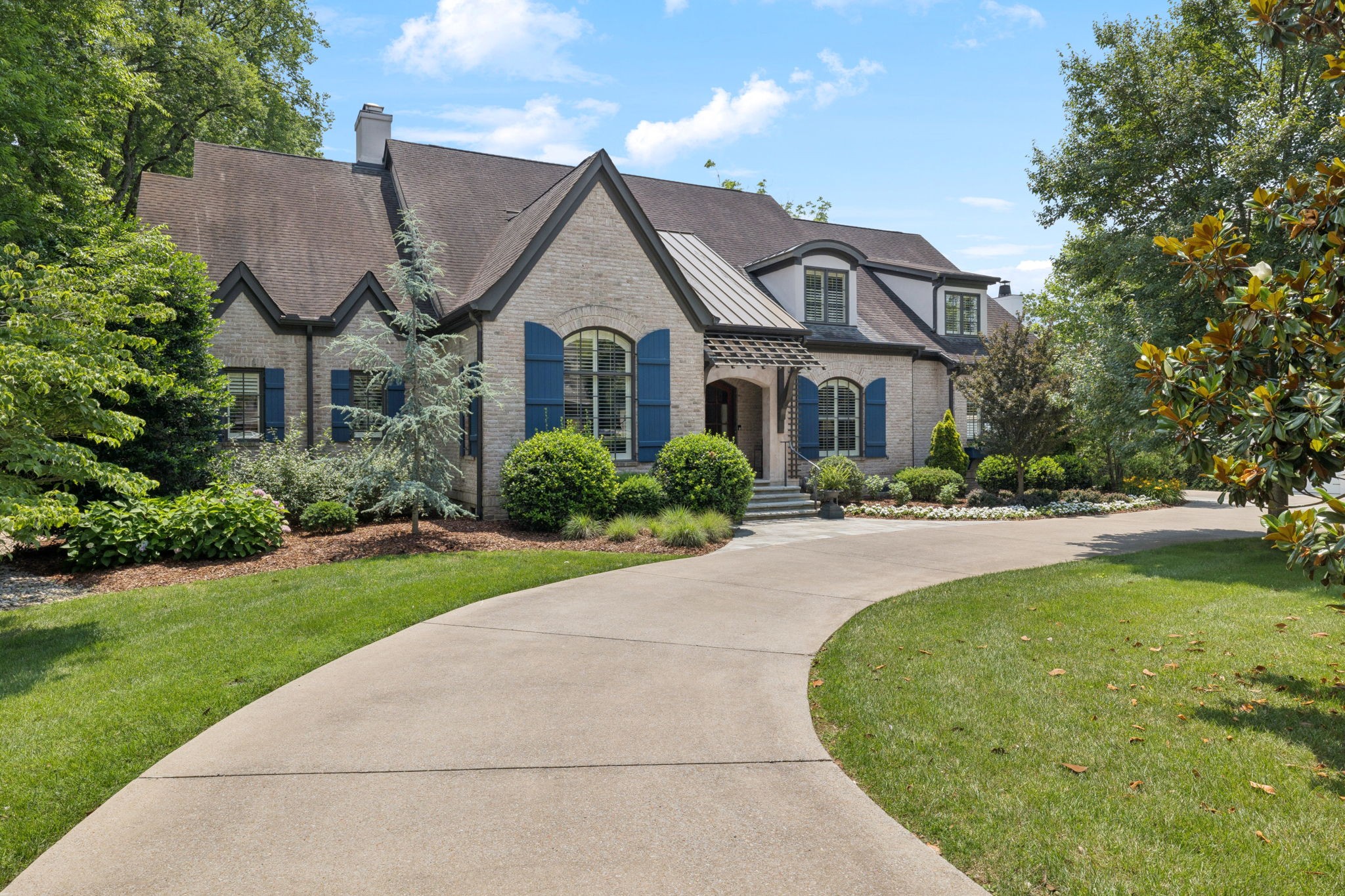 3309 Skyline Dr