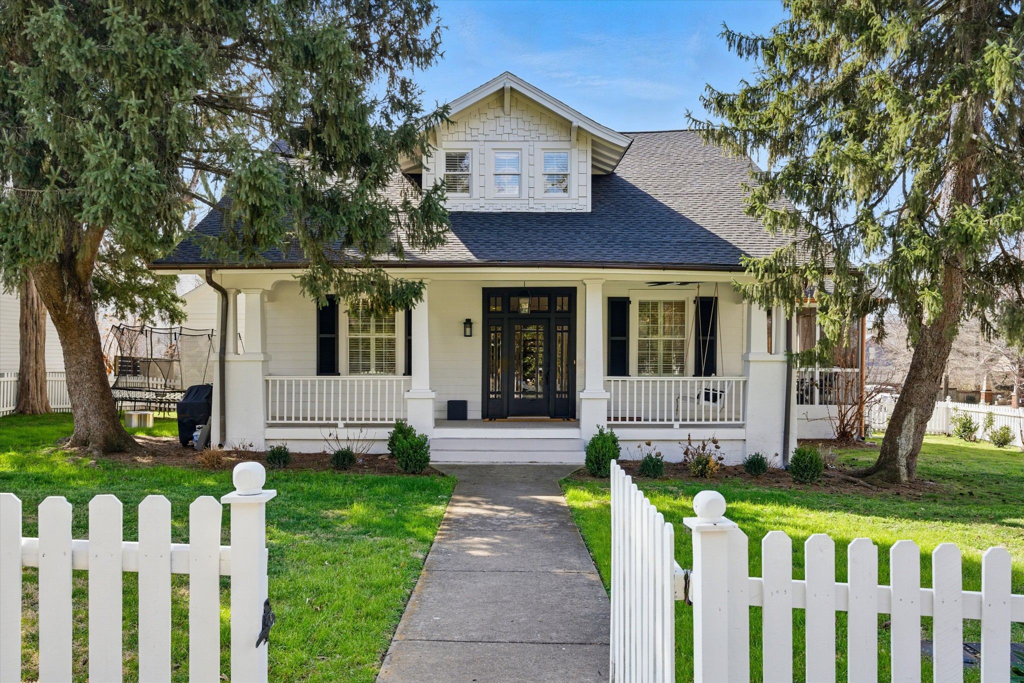 917 Knox Ave