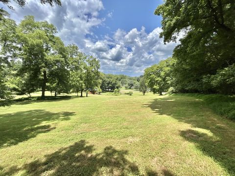 3 Hatchett Hollow Rd Cornersville TN 37047