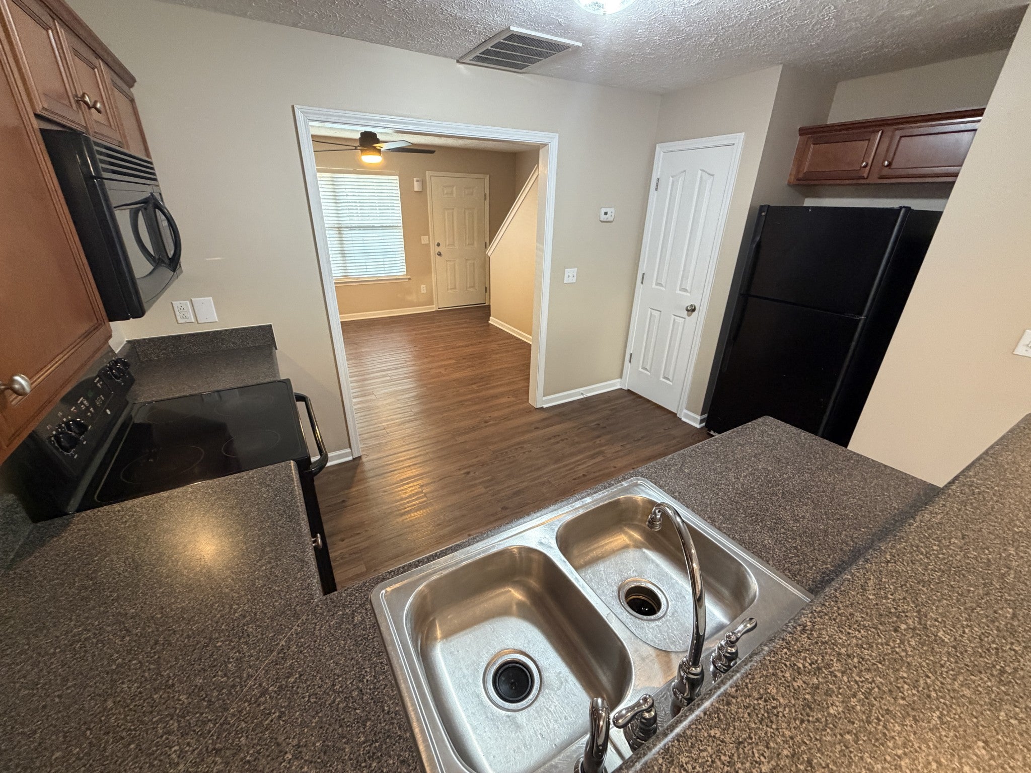 4038 Cody Dr