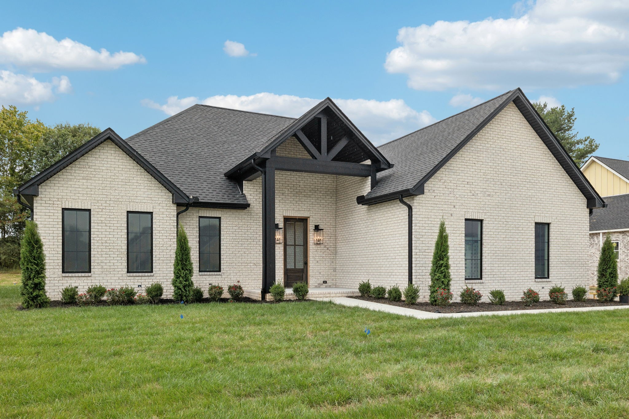 375 Chestnut Oak Avenue