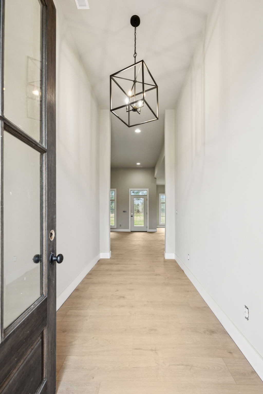 375 Chestnut Oak Avenue