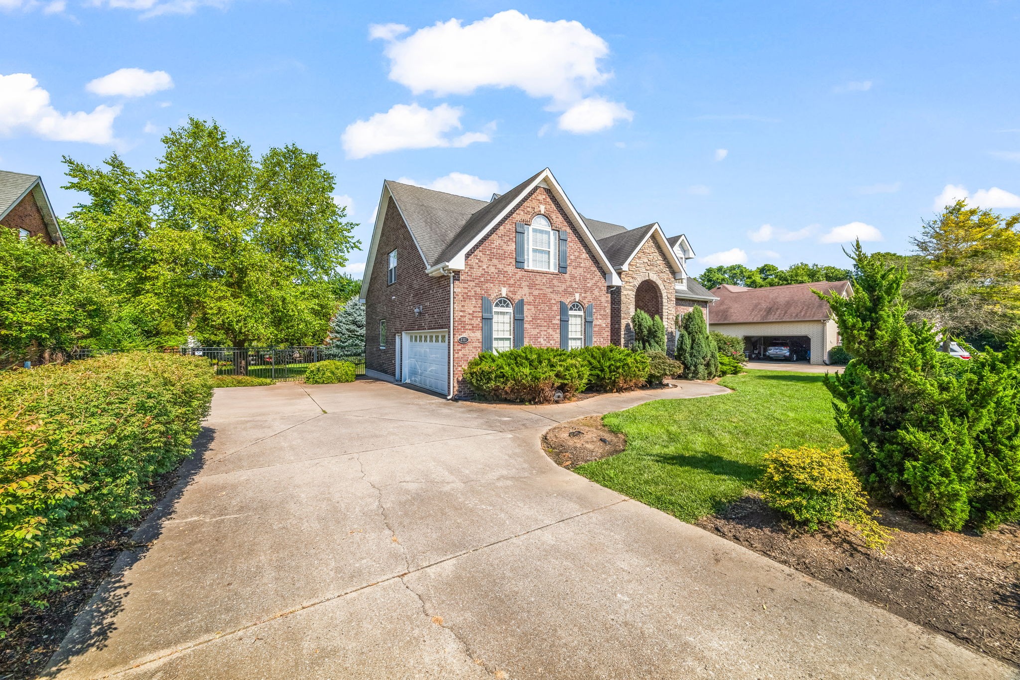 2357 Saint Andrews Dr