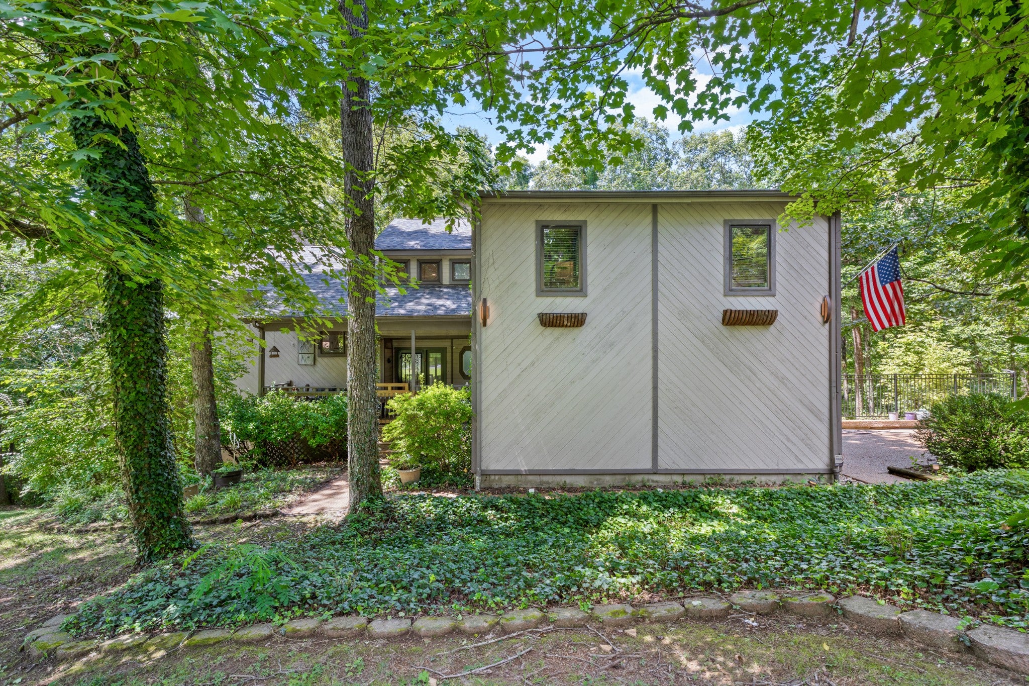 4410 Tanglewood Rd