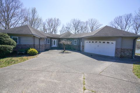 165 Cedar Point Rd Bumpus Mills TN 37028