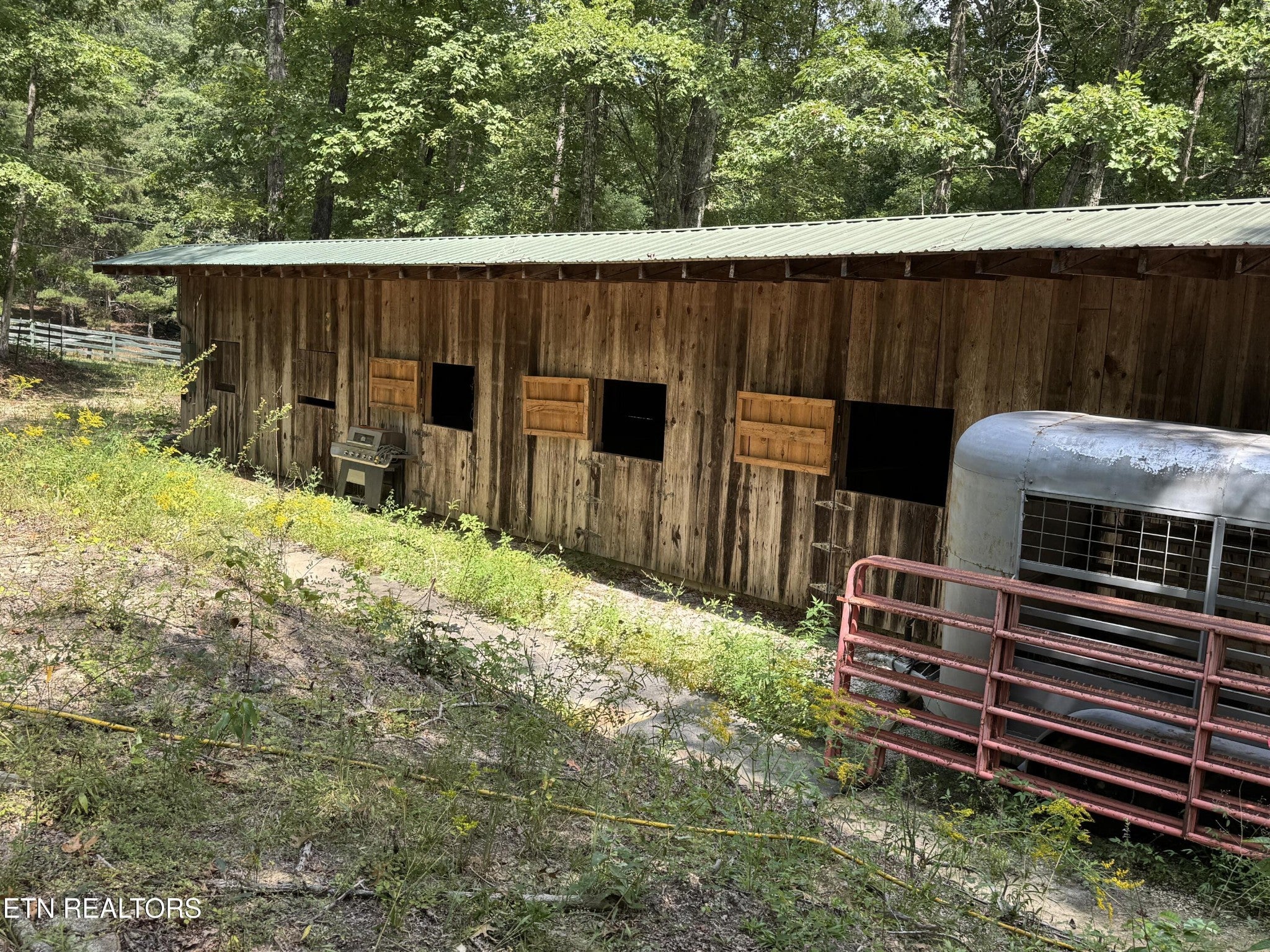 837 Bear Hollow Rd