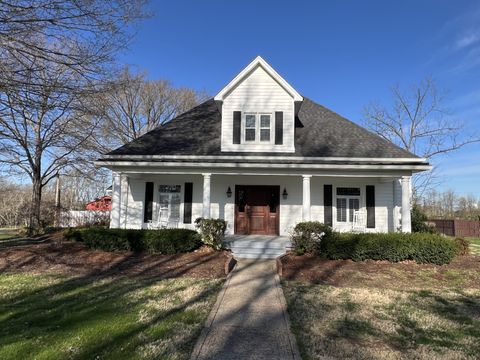 504 N Russell St Portland TN 37148