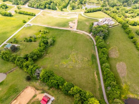 9016 Possum Trot Trail College Grove TN 37046