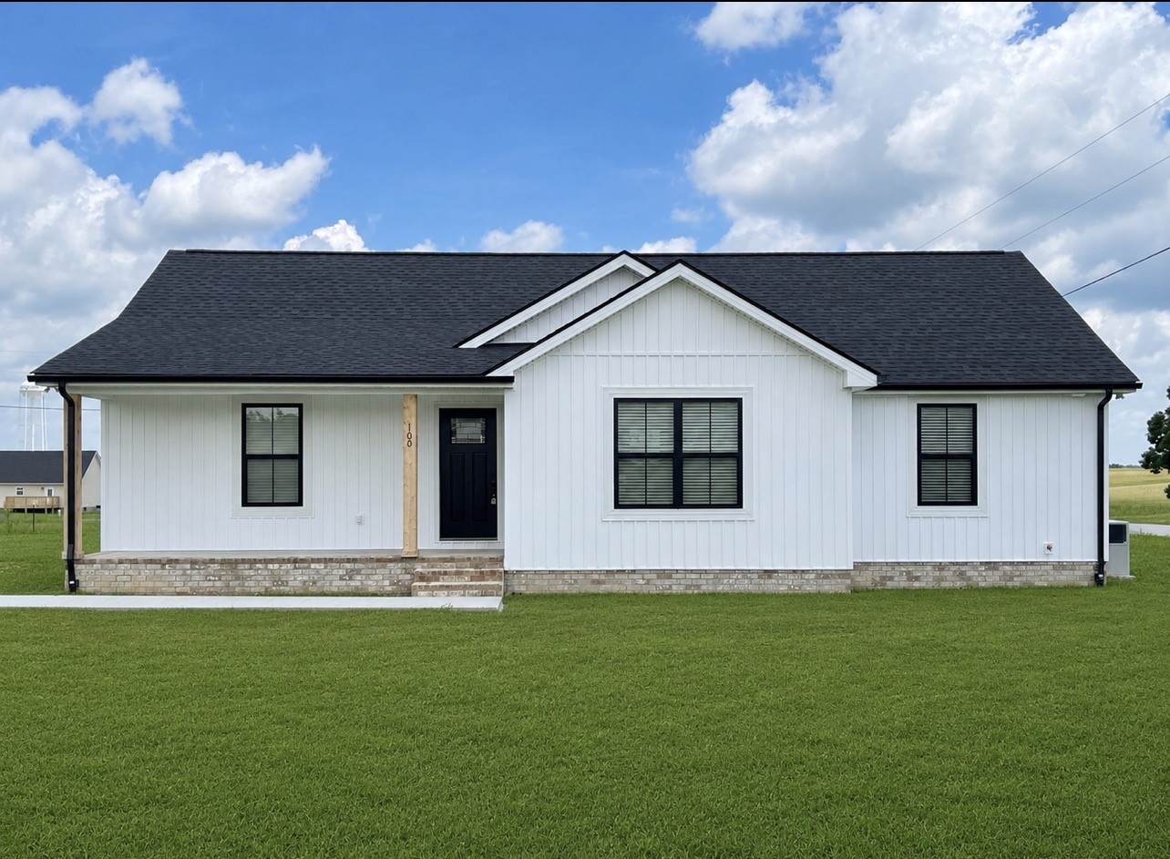 Photo 1 of 20 — 100 Donald Dr, Lafayette, TN 37083