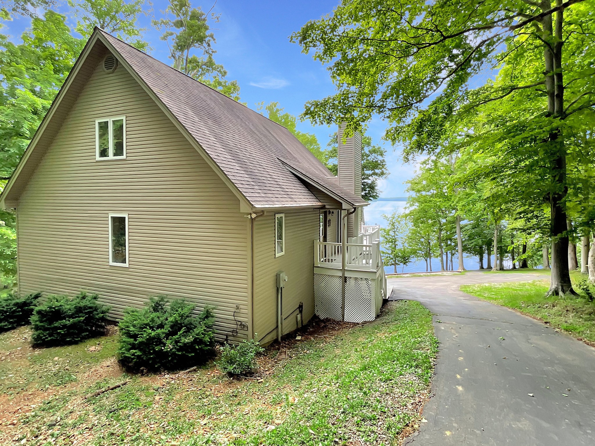 57 Treadway Ln