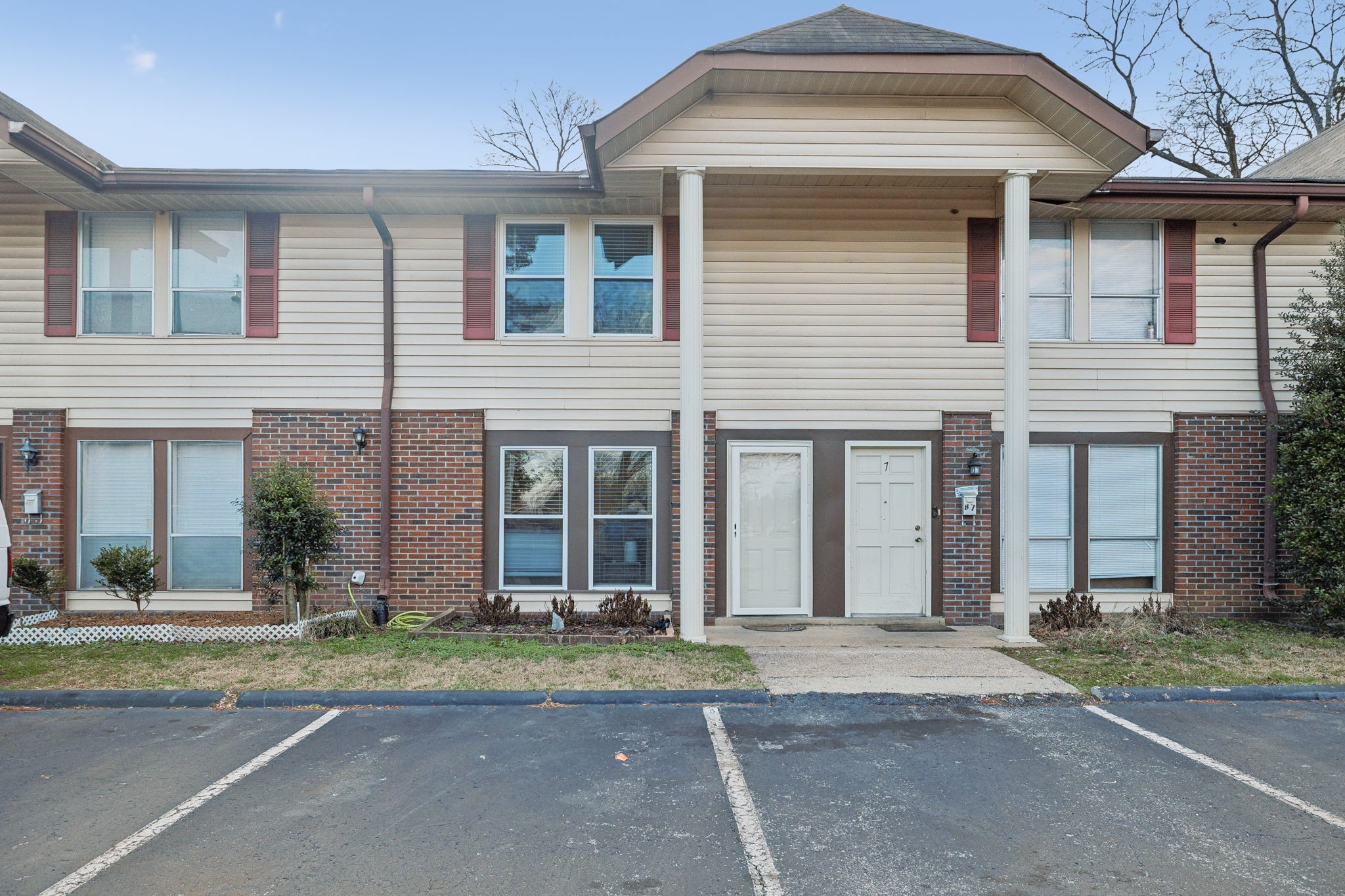 500 Paragon Mills Rd B6