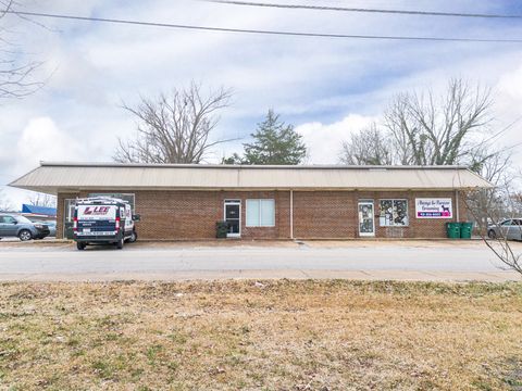 200 W Linden Ave Hohenwald TN 38462