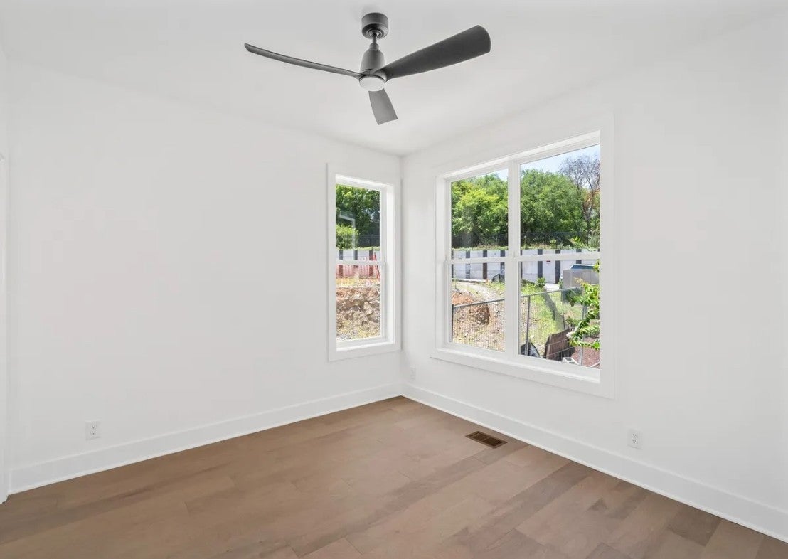 505 Community Ct 1