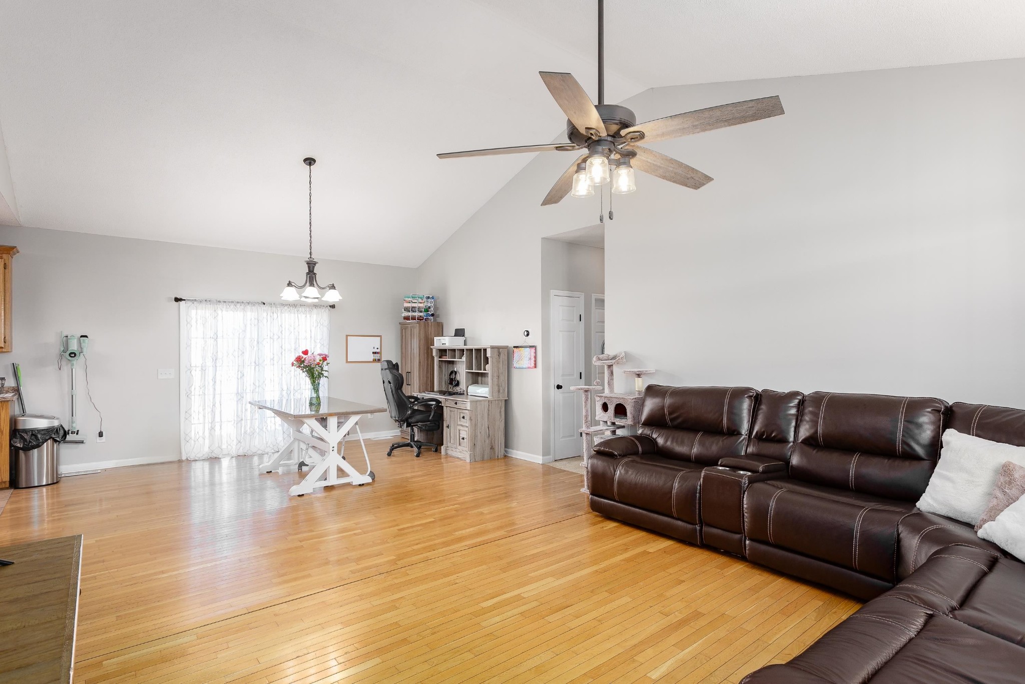 105 S Blue Heron Dr