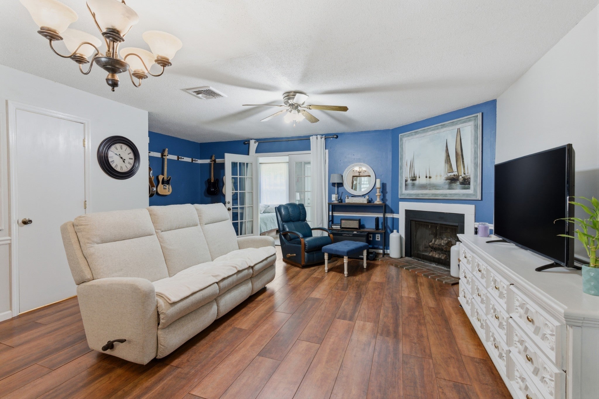 541 River Rock Blvd