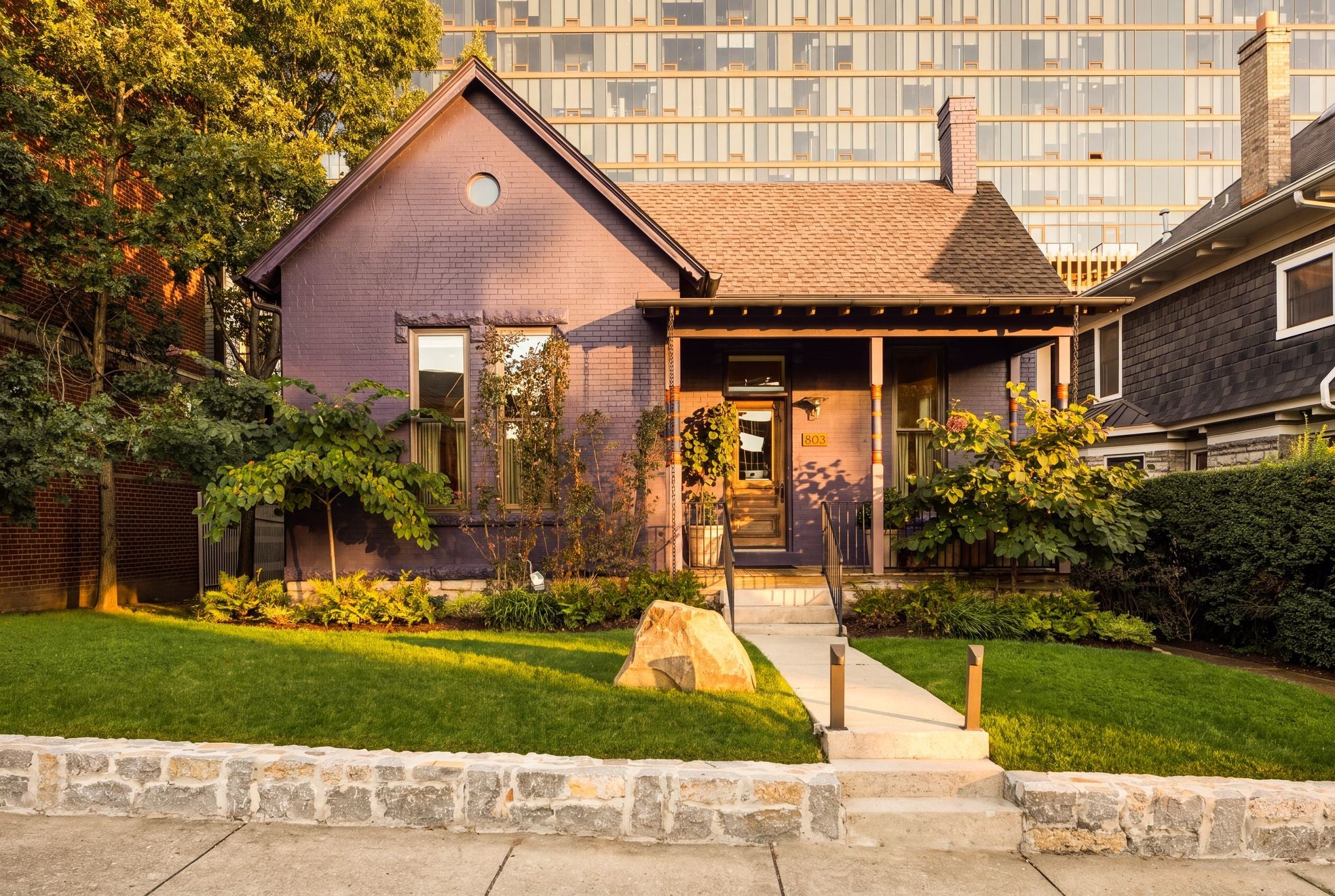 4-bed listing at 803 18th Ave S, Nashville