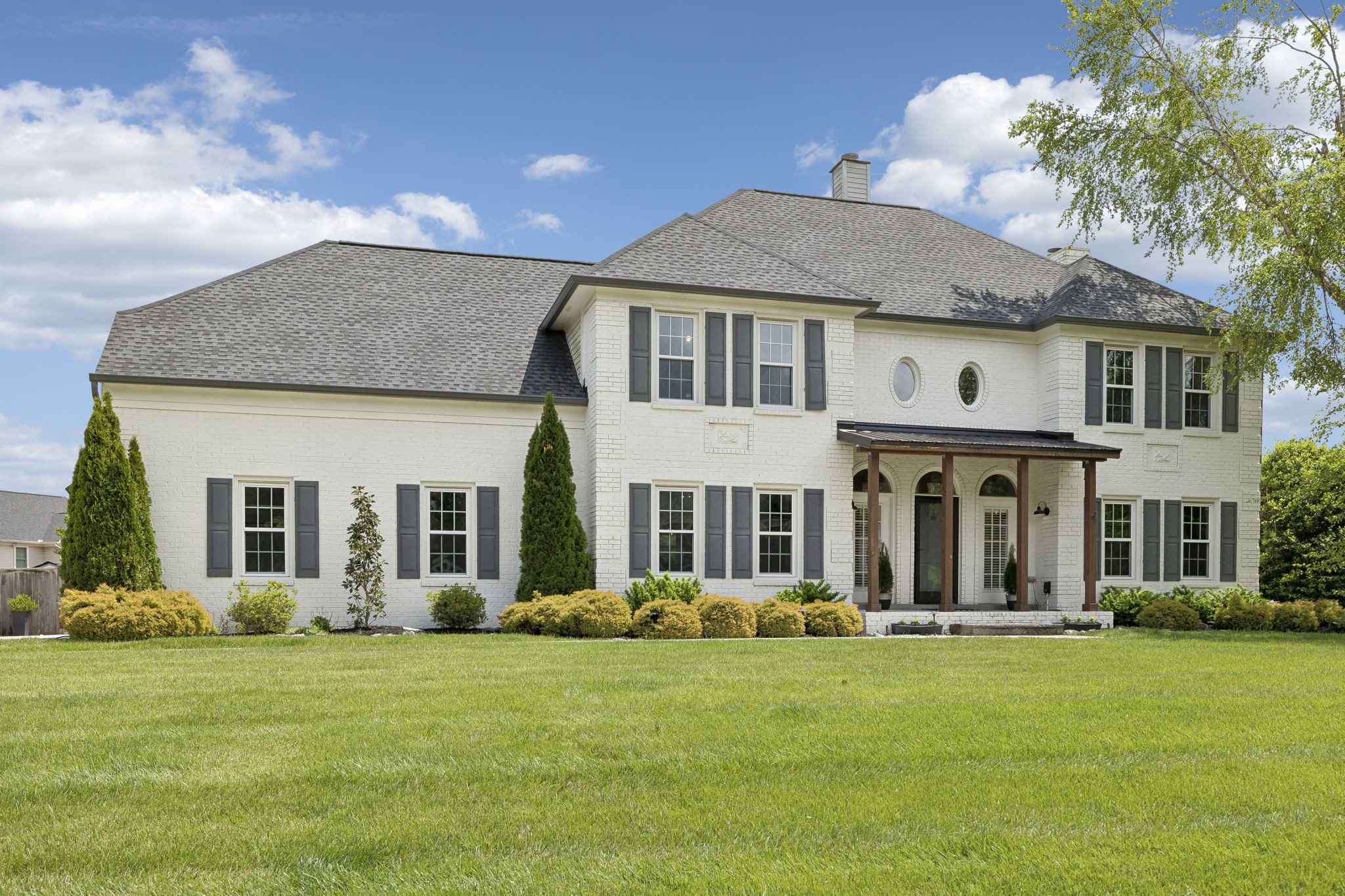 1744 Surrey Dr