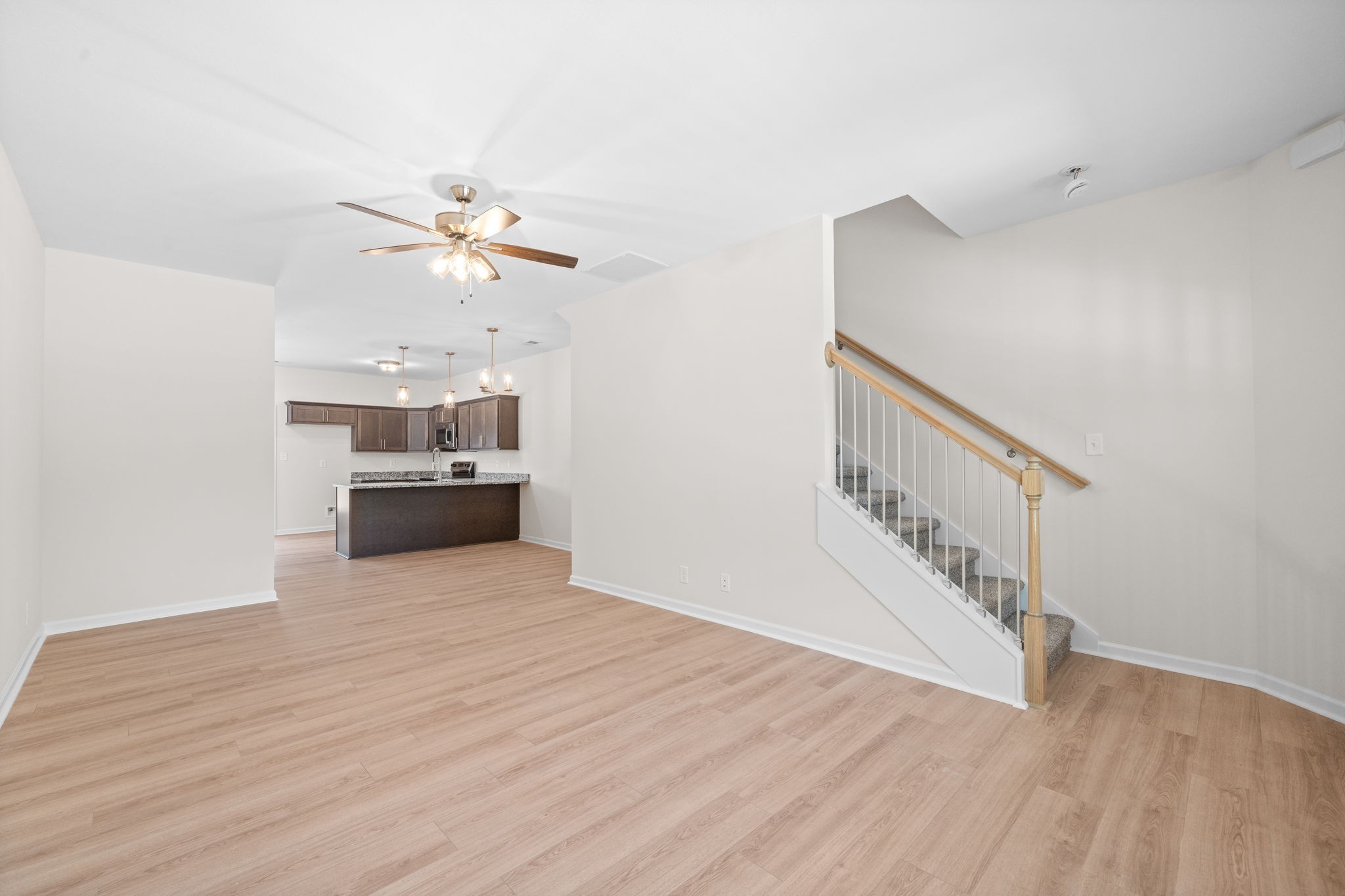 Clarksville, Tennessee 37043, United States, 2 Bedrooms Bedrooms, ,3 BathroomsBathrooms,Residential,Active,139926