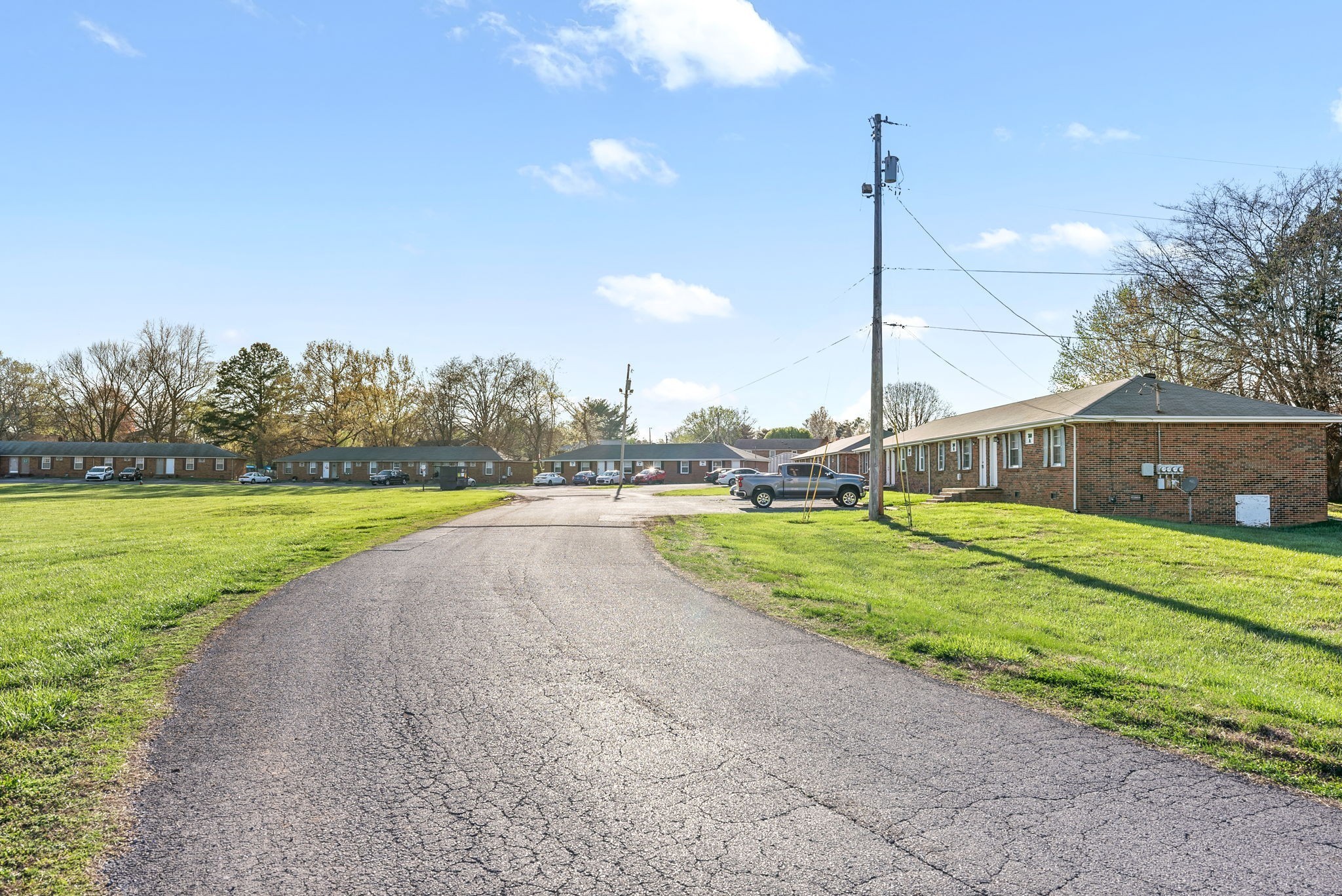 Clarksville, Tennessee 37042, United States, 2 Bedrooms Bedrooms, ,1 BathroomBathrooms,Residential,Active,4189