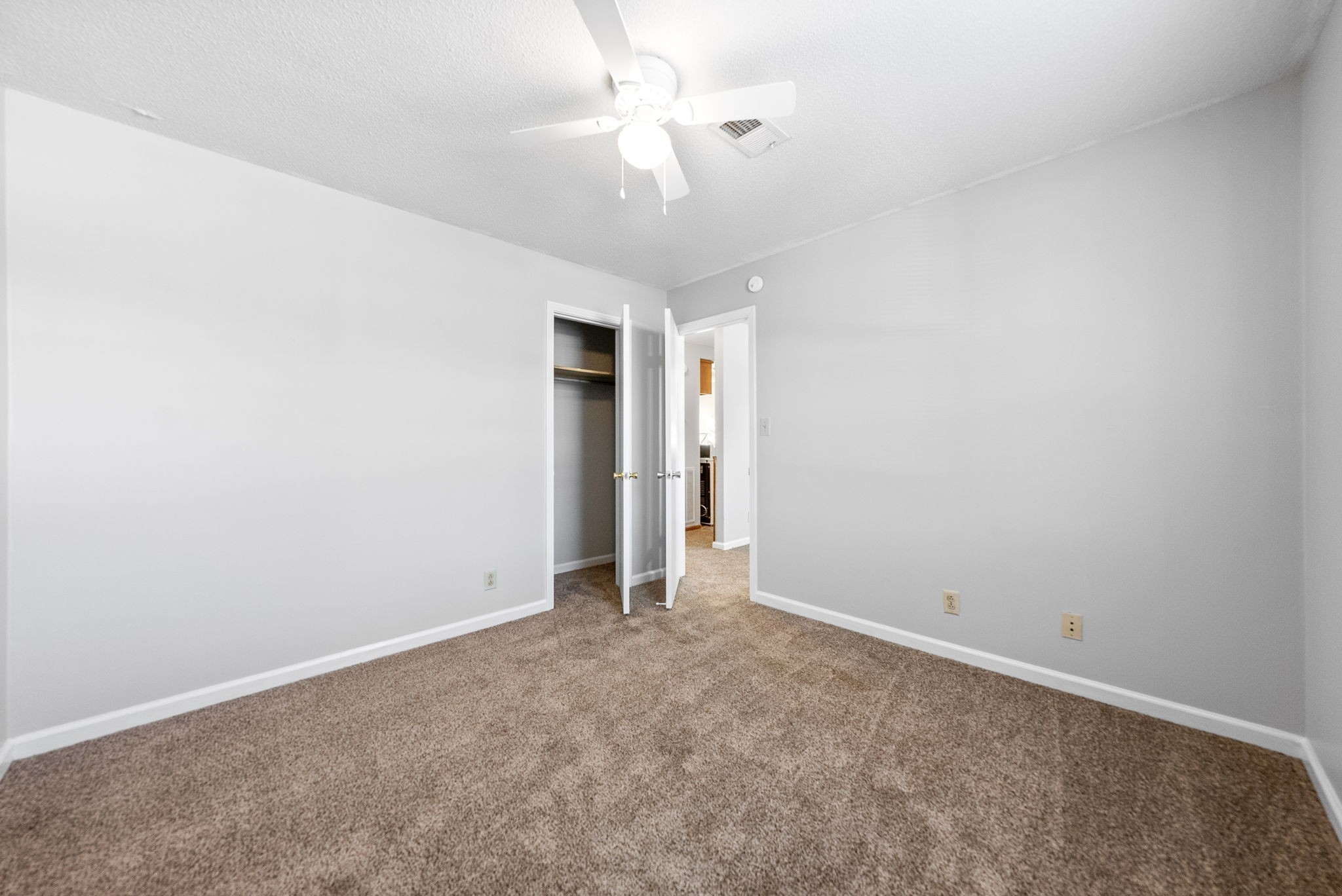Clarksville, Tennessee 37042, United States, 2 Bedrooms Bedrooms, ,1 BathroomBathrooms,Residential,Active,4189