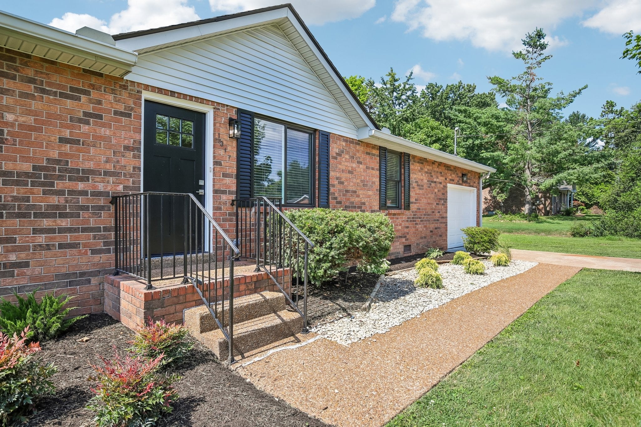 3-bed home for sale in Nashville, TN 37216, 1317 Love Joy Ct 1317 Love Joy Ct, Nashville TN 37216 3-bed home, photo 2 of 17