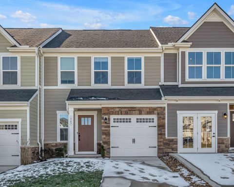 Photo of 1043 Clendening Dr, Gallatin, TN 37066 (MLS # 3168120)