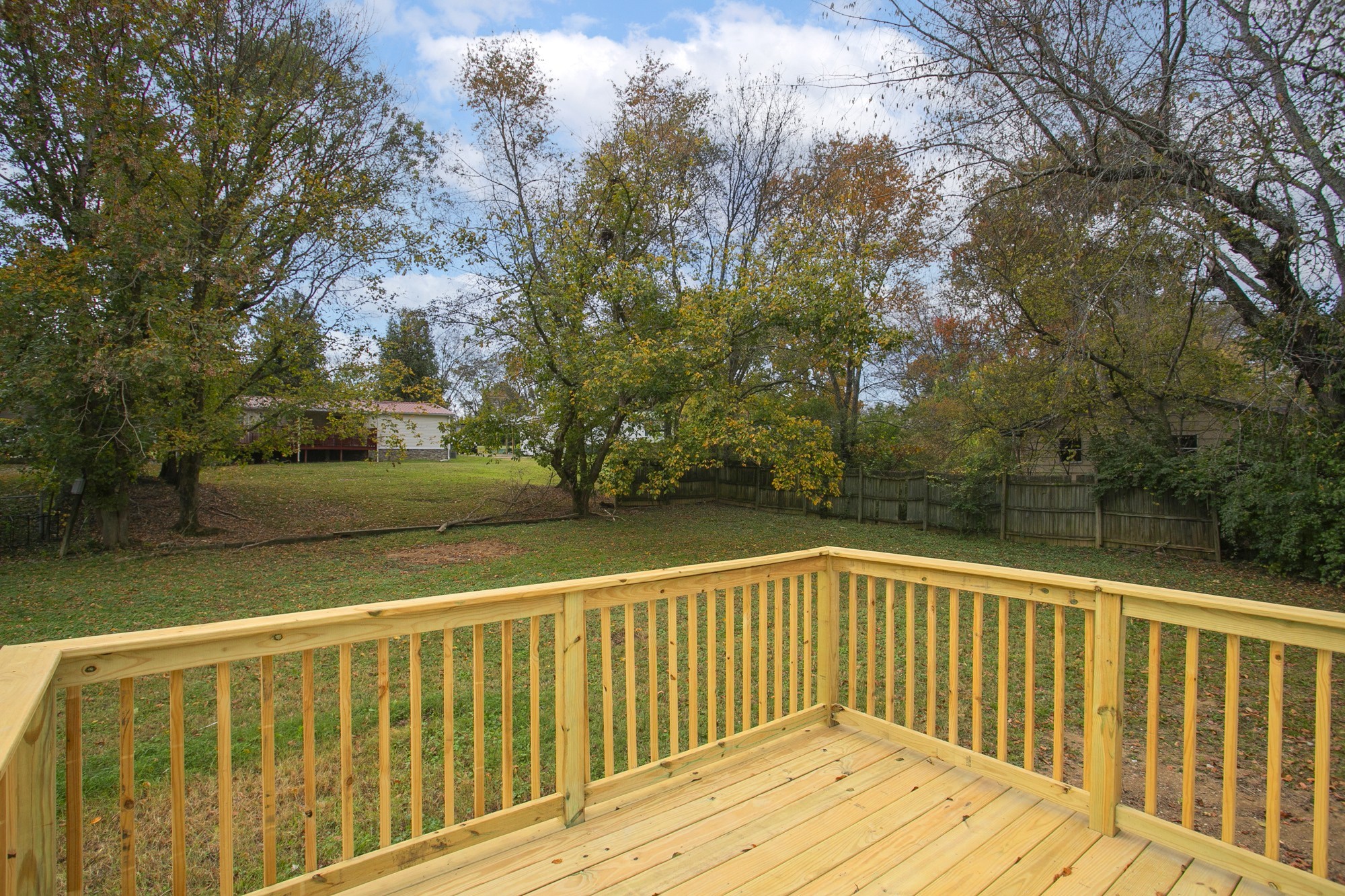 Gallatin, Tennessee 37066, United States, 3 Bedrooms Bedrooms, ,2 BathroomsBathrooms,Residential,Pending,21218