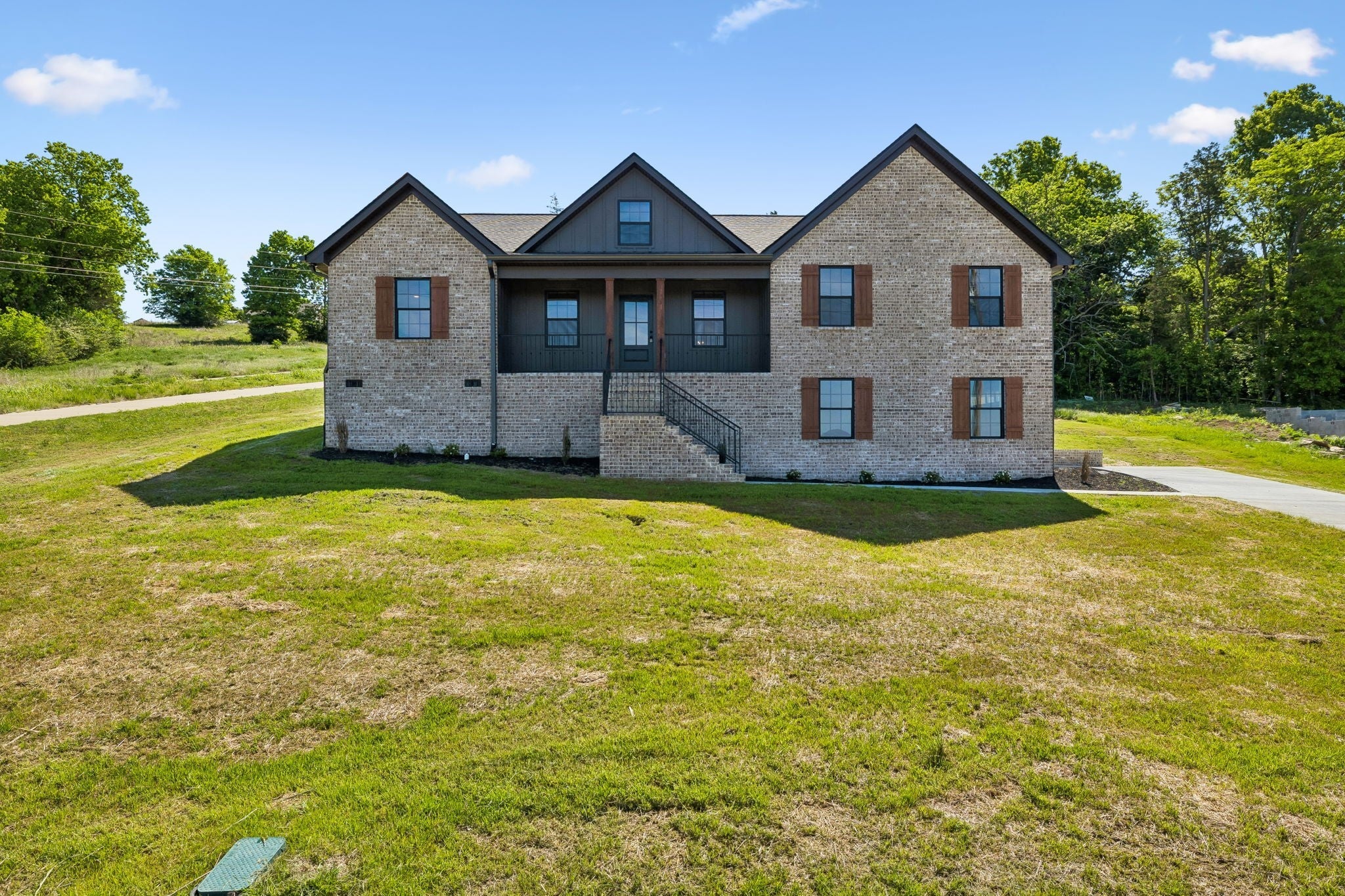 475 Bridle Path