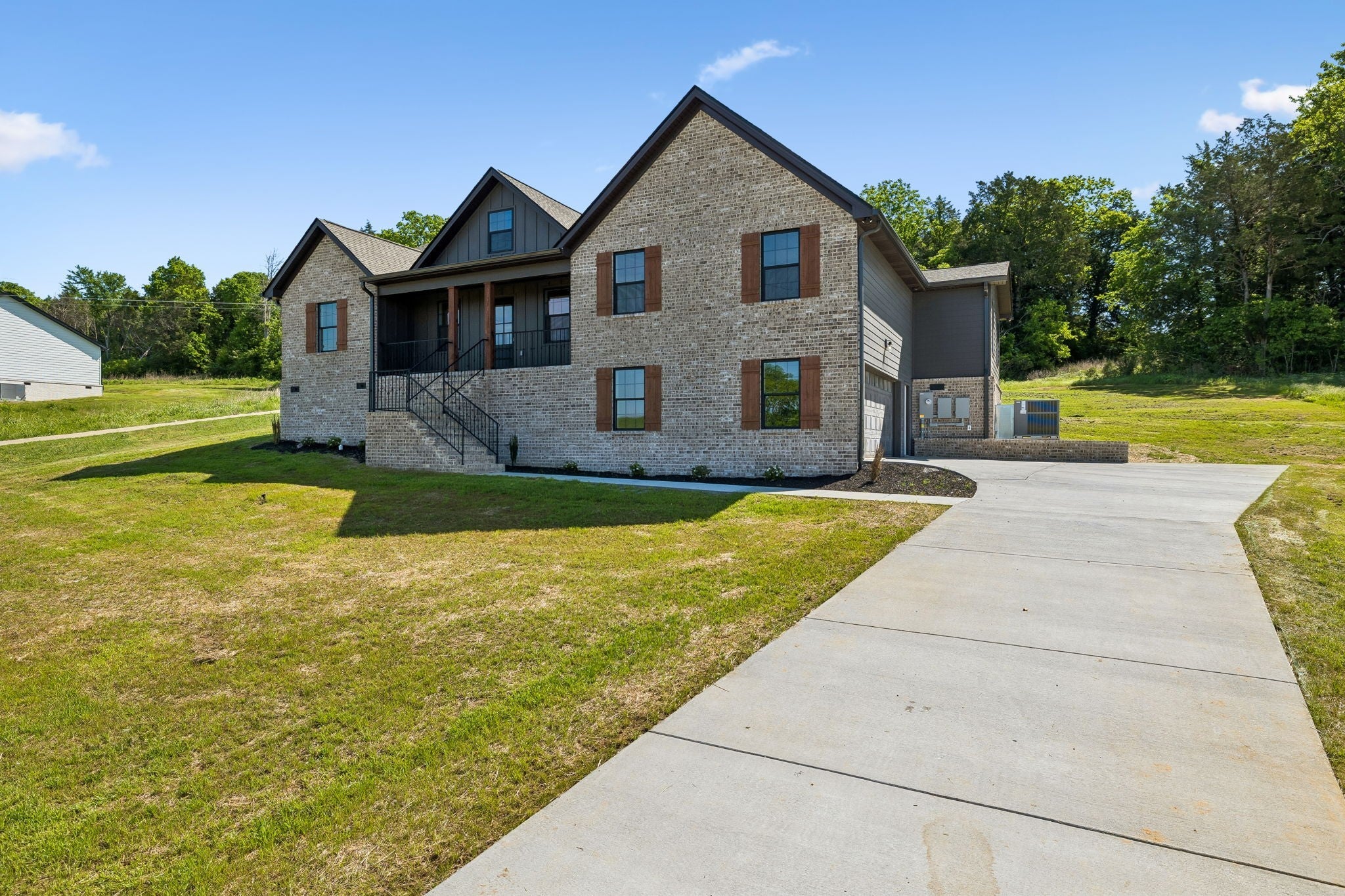 475 Bridle Path