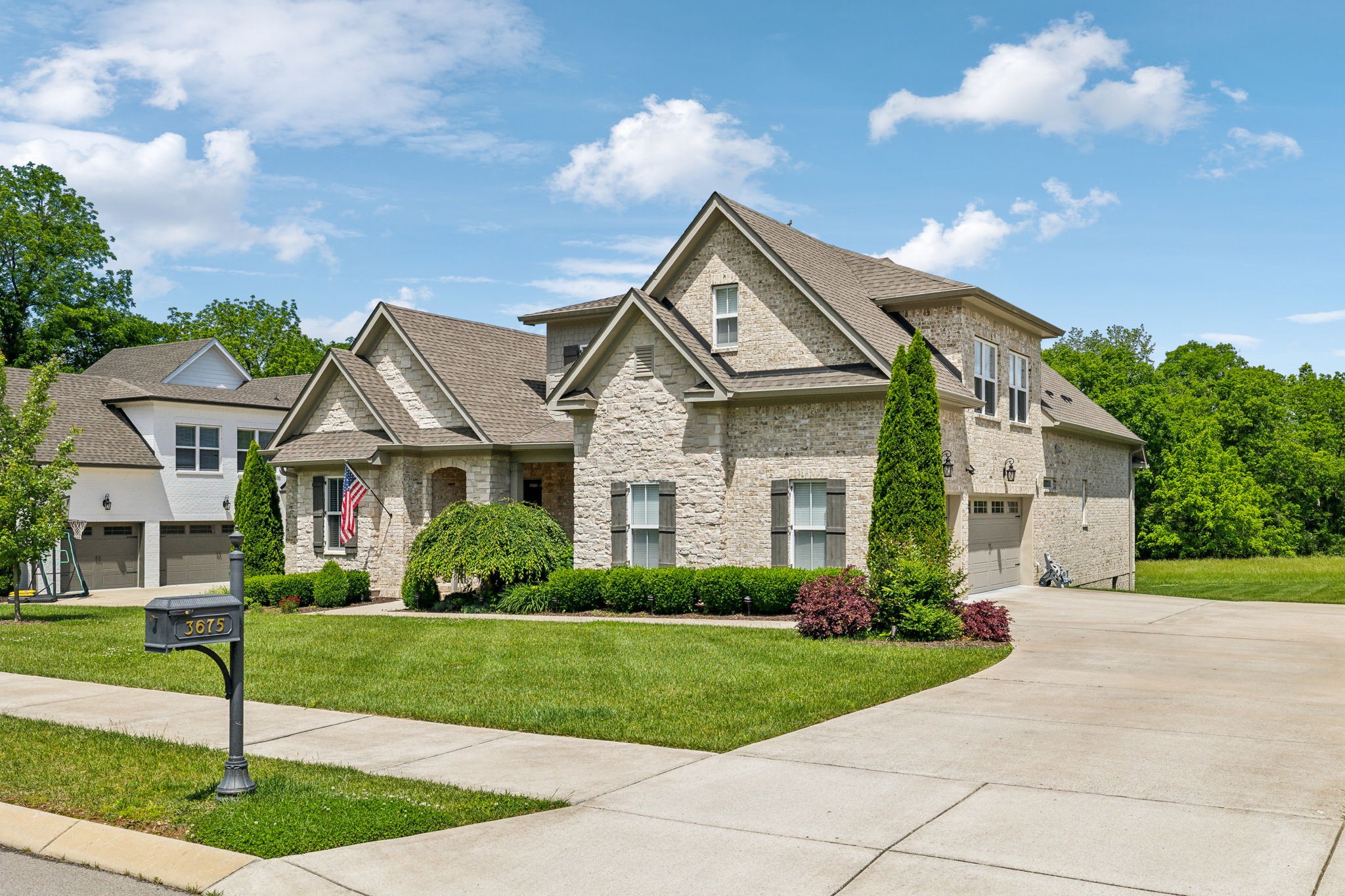 3675 Ronstadt Rd