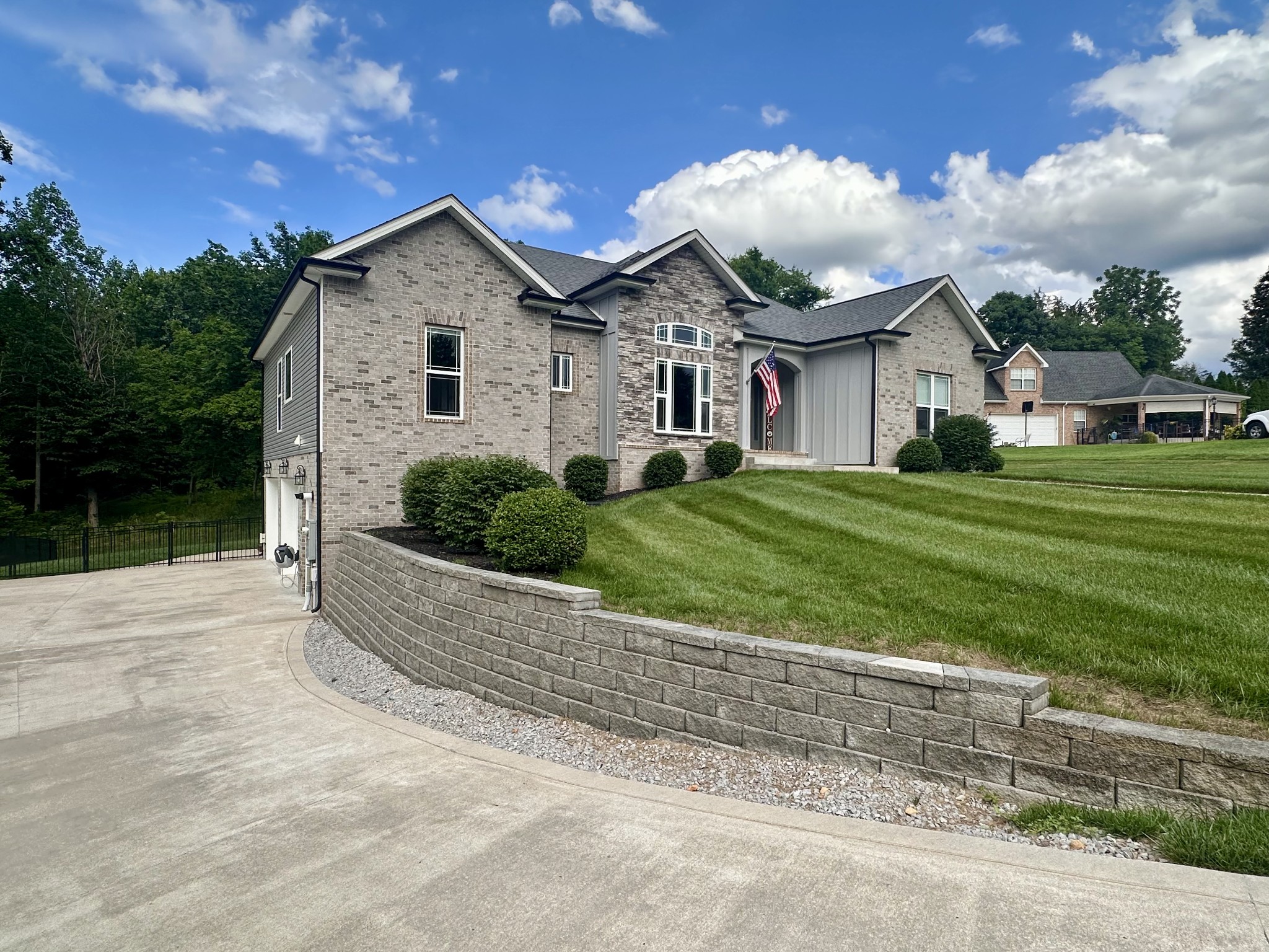 1035 S Ridge Trl