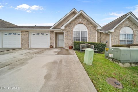 747 High Point Way Knoxville TN 37912