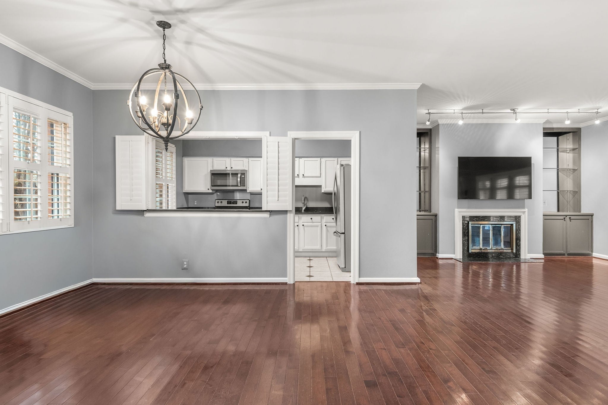201 Westchase Dr