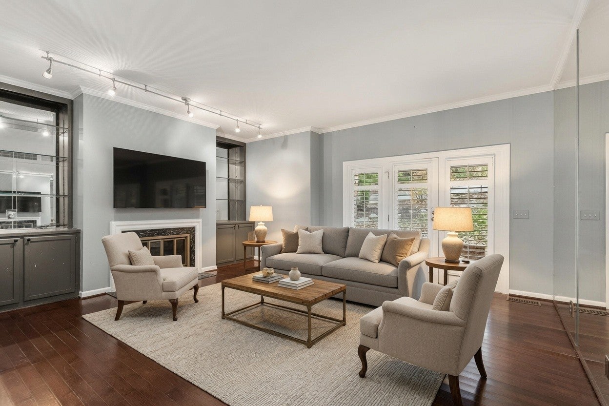201 Westchase Dr