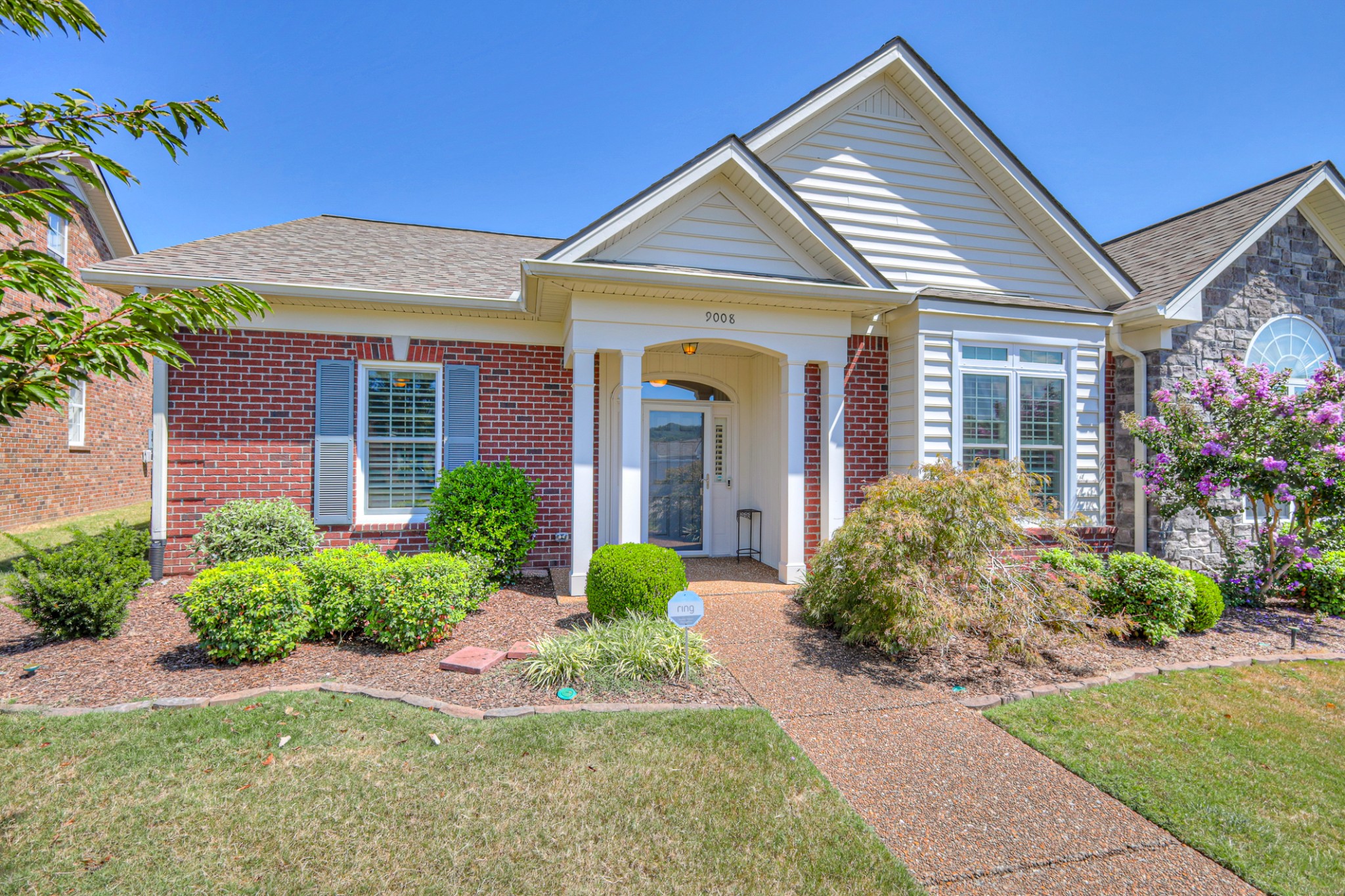 9008 Sunrise Cir