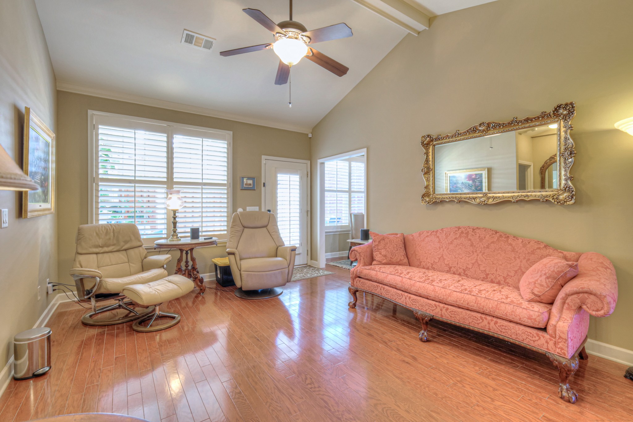 9008 Sunrise Cir
