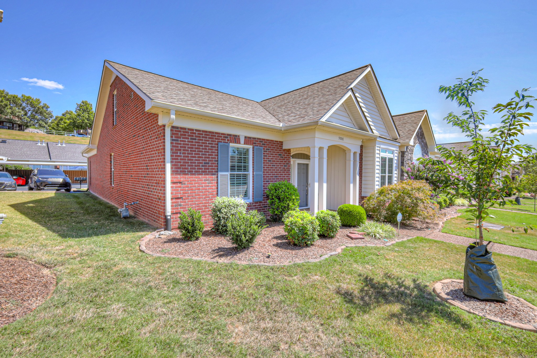9008 Sunrise Cir