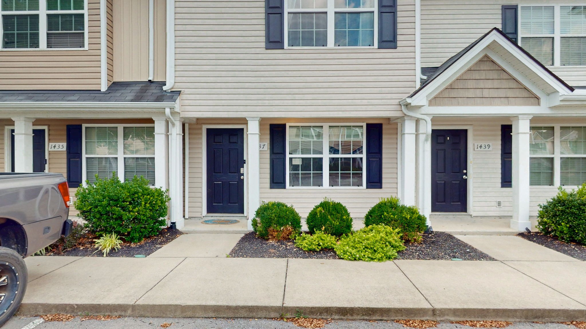 1437 Orange Ct