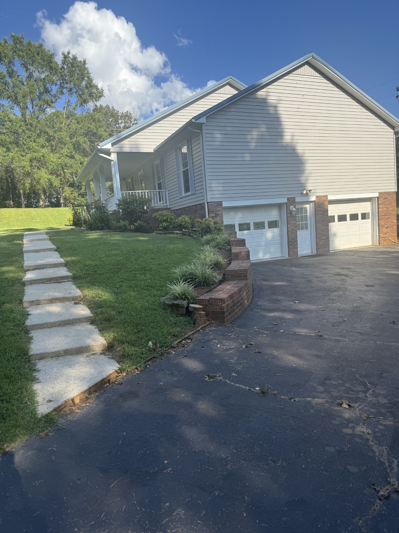 141 Ray Cemetery Rd