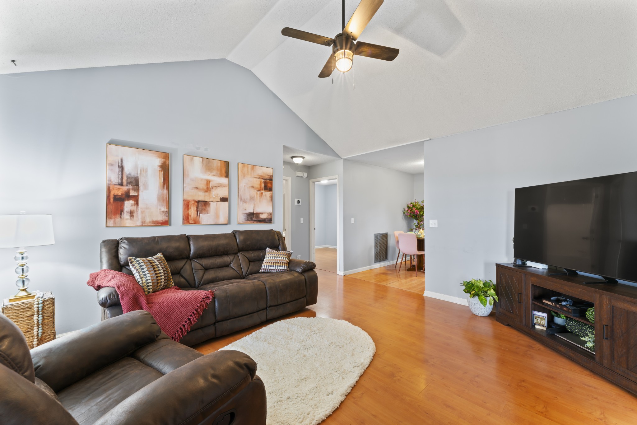 1809 Thompson Rd
