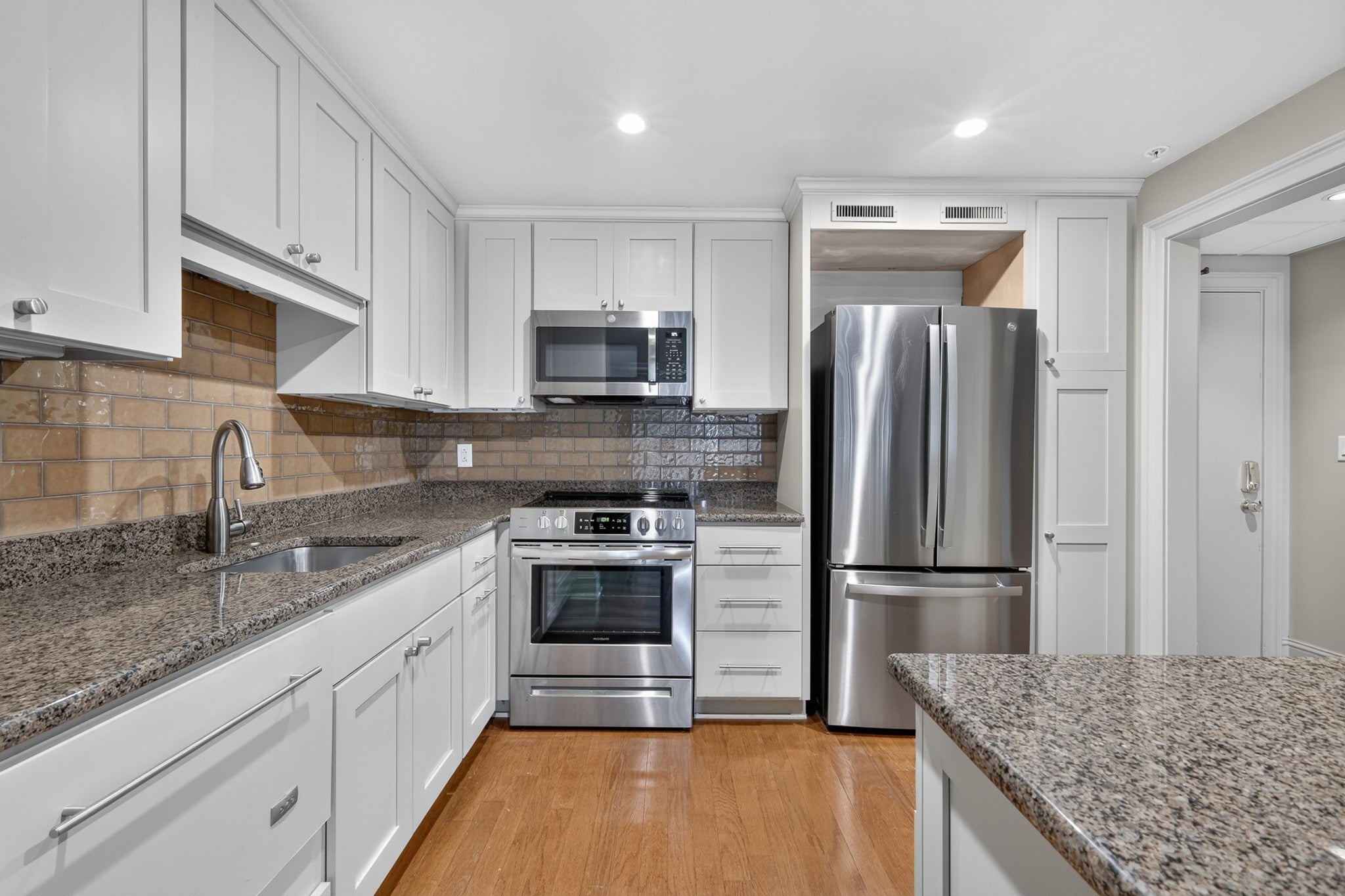4215 Harding Pike 412