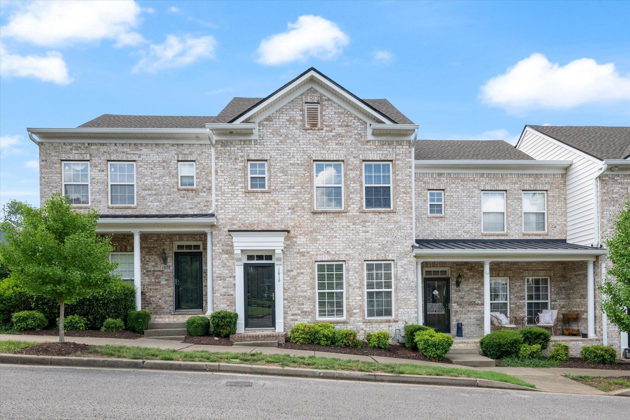 3-bed listing at 1016 Loxley Dr, Nashville