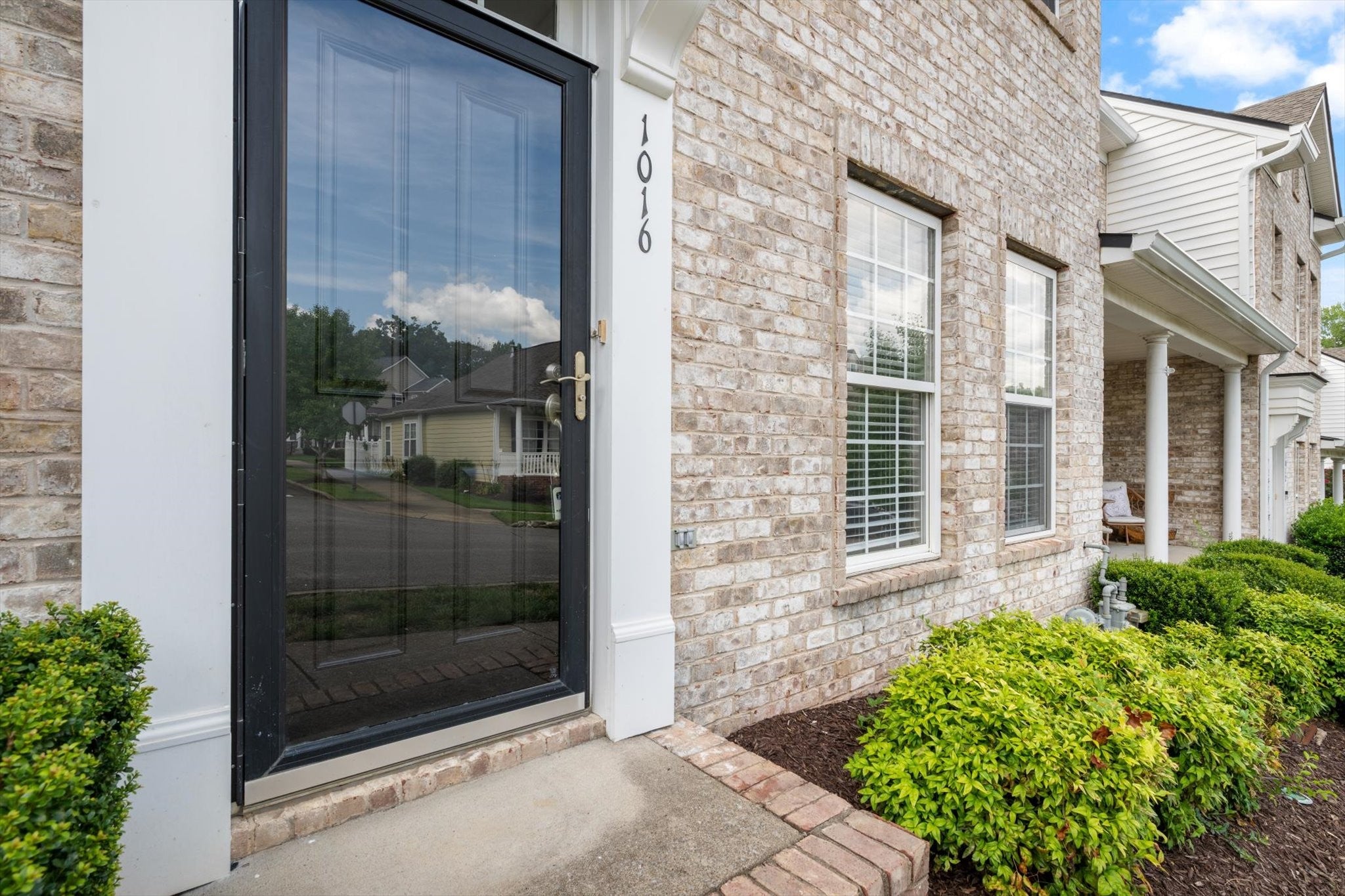3-bed condo for sale in Nashville, TN 37211, 1016 Loxley Dr 1016 Loxley Dr, Nashville TN 37211 3-bed condo, photo 2 of 25