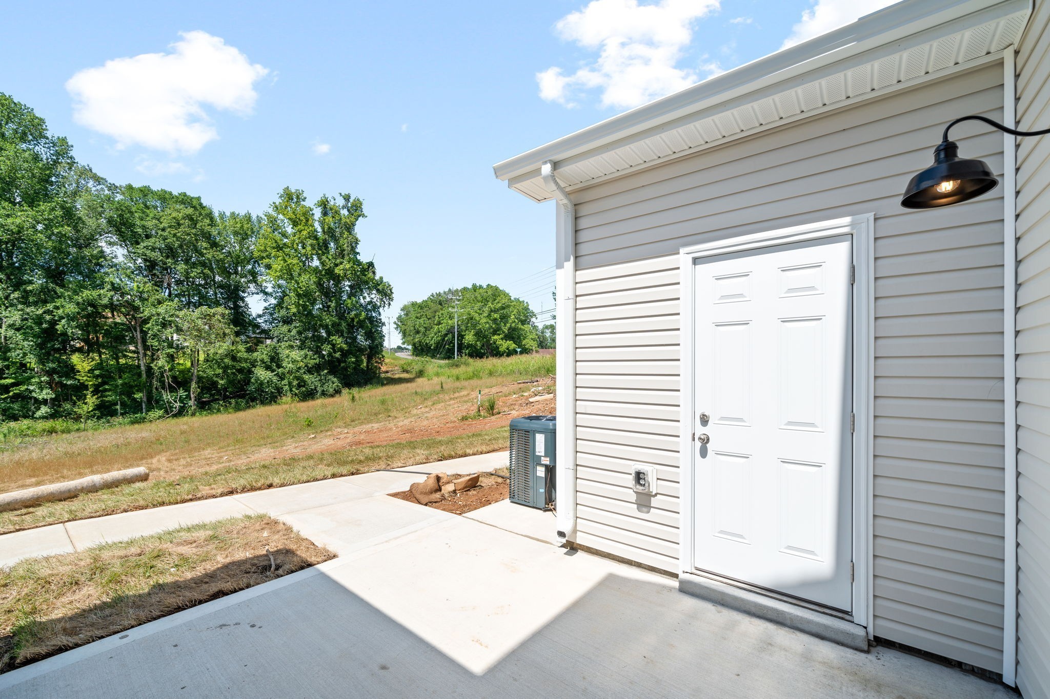 Clarksville, Tennessee 37043, United States, 2 Bedrooms Bedrooms, ,3 BathroomsBathrooms,Residential,Active,103434