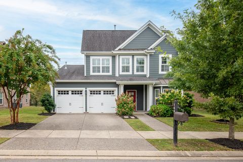 180 Dayflower Dr Hendersonville TN 37075