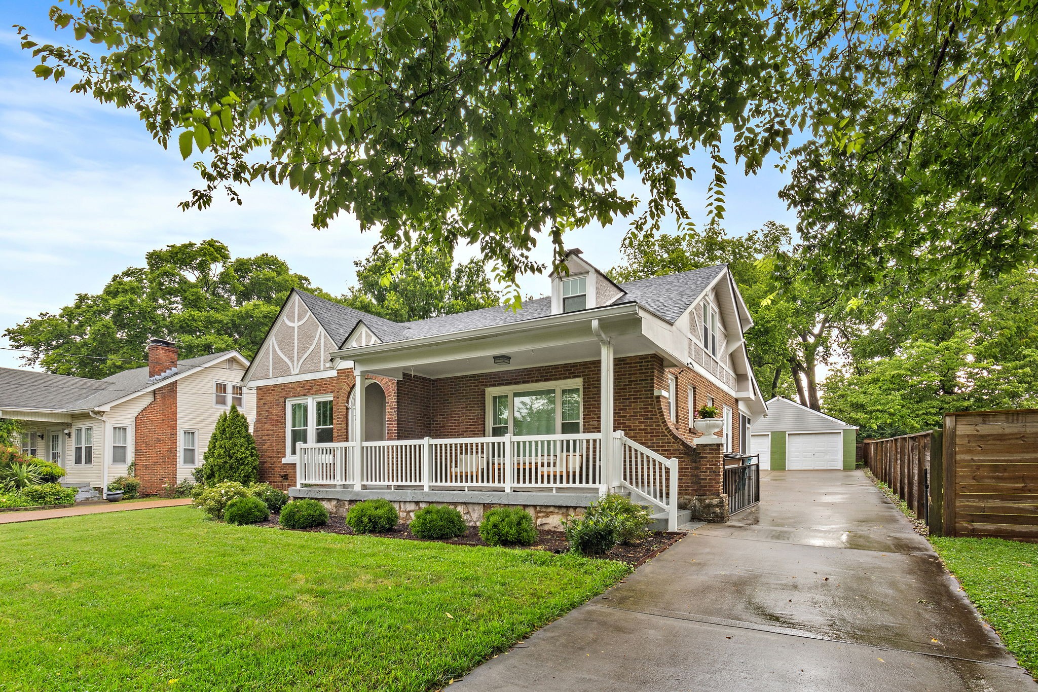1001 Fairwin Ave