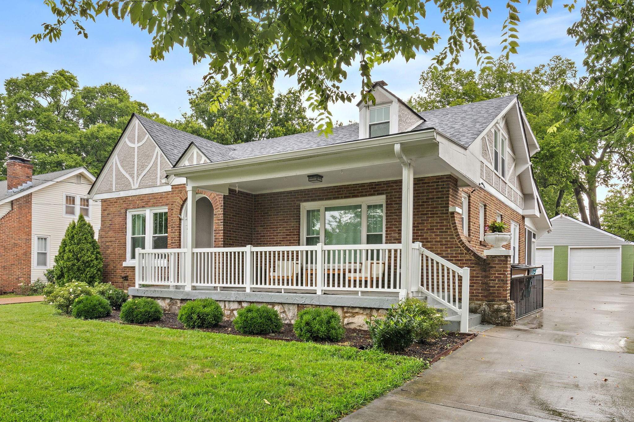 1001 Fairwin Ave